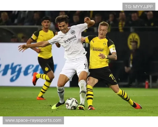 法兰克福连进六球后门兴追四球，战术纪律性受质疑